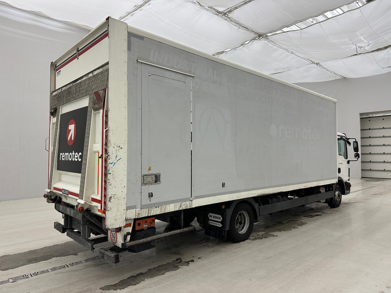 MAN TGL 12.220 - Camion furgon: Foto 4 MAN TGL 12.220 - Camion furgon: Foto 4
