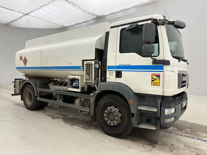 MAN TGM 18.290 - 4x2 - Camion cisternă: Foto 3 MAN TGM 18.290 - 4x2 - Camion cisternă: Foto 3