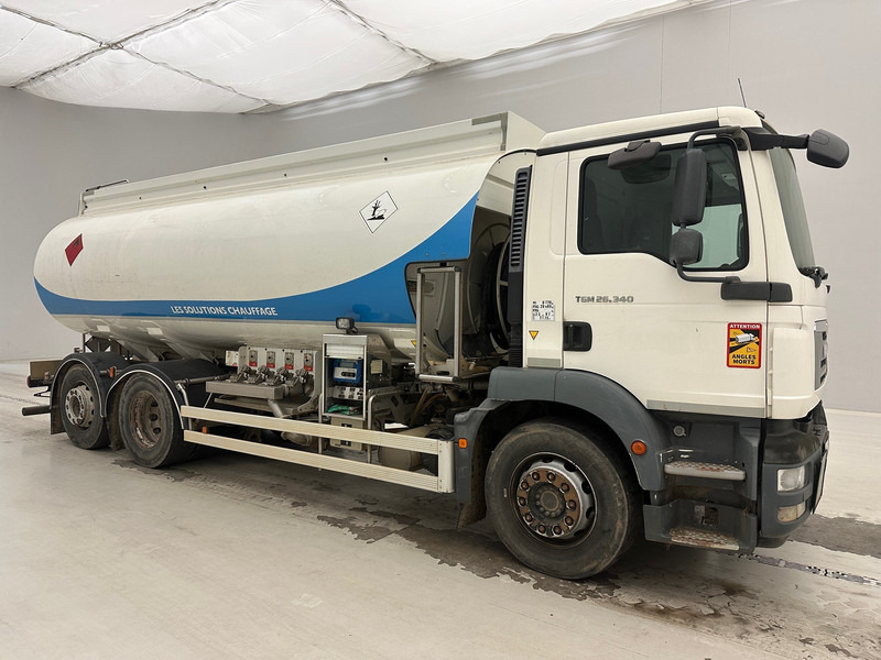 MAN TGM 26.340 - 6x2 - Camion cisternă: Foto 3 MAN TGM 26.340 - 6x2 - Camion cisternă: Foto 3