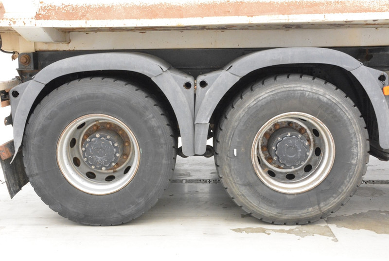 MAN TGS 35.480 - 8x4 - NON-EU - Camion basculantă: Foto 4 MAN TGS 35.480 - 8x4 - NON-EU - Camion basculantă: Foto 4