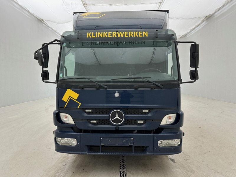Mercedes-Benz Atego 1218 - Camion furgon: Foto 2 Mercedes-Benz Atego 1218 - Camion furgon: Foto 2