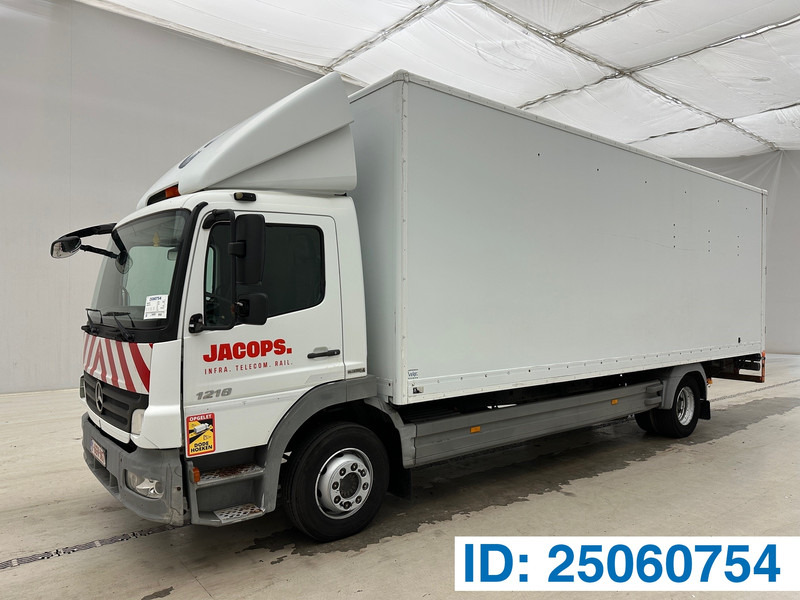 Mercedes-Benz Atego 1218 - Camion furgon: Foto 1 Mercedes-Benz Atego 1218 - Camion furgon: Foto 1
