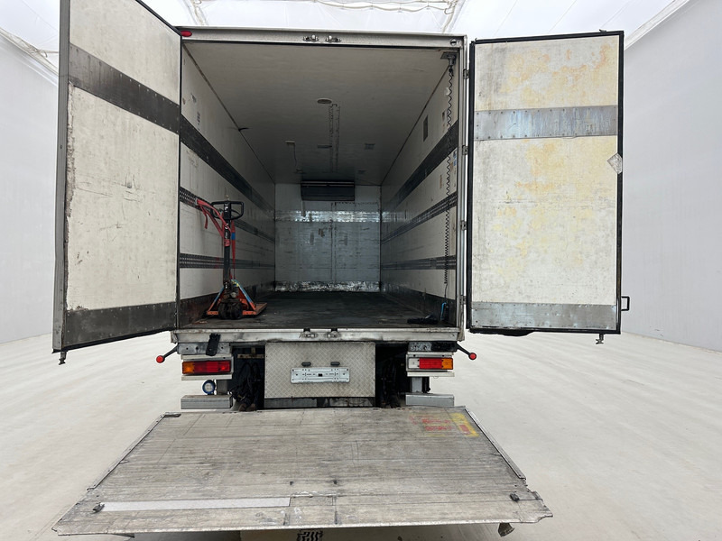 Mercedes-Benz Axor 1824 - Camion frigider: Foto 5 Mercedes-Benz Axor 1824 - Camion frigider: Foto 5