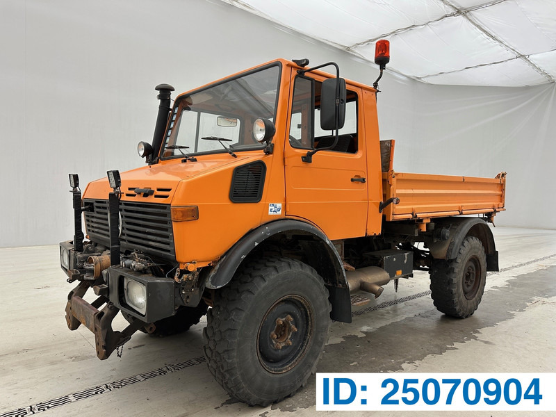 Mercedes-Benz Unimog U427 - Camion basculantă: Foto 1 Mercedes-Benz Unimog U427 - Camion basculantă: Foto 1