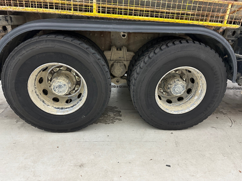 Renault Kerax 320 DCi - 6x4 - Camion cisternă: Foto 5 Renault Kerax 320 DCi - 6x4 - Camion cisternă: Foto 5