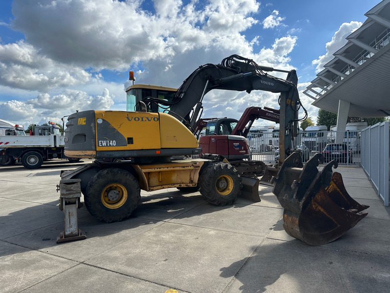 Volvo EW140 - Excavator pe roţi: Foto 5 Volvo EW140 - Excavator pe roţi: Foto 5