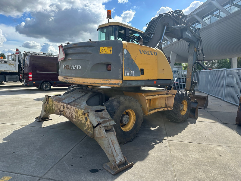 Volvo EW140 - Excavator pe roţi: Foto 4 Volvo EW140 - Excavator pe roţi: Foto 4