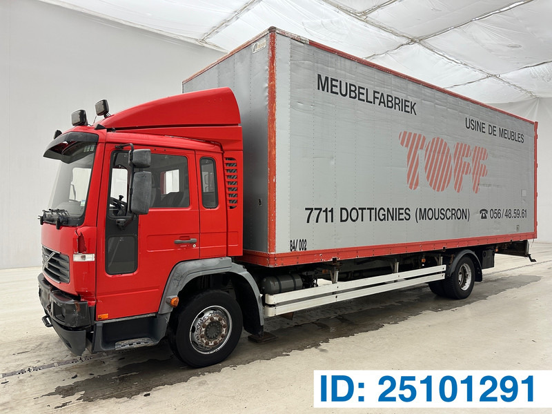 Volvo FL 220 - Camion transport containere/ Swap body: Foto 1 Volvo FL 220 - Camion transport containere/ Swap body: Foto 1