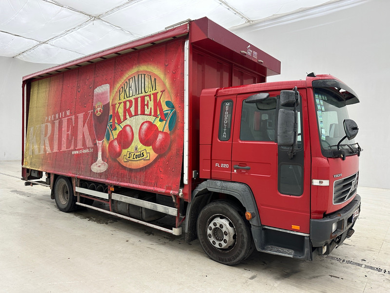 Volvo FL 220 - Camion cu prelată: Foto 3 Volvo FL 220 - Camion cu prelată: Foto 3