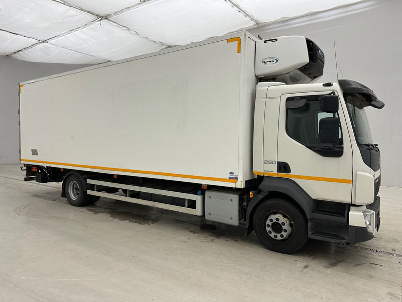 Volvo FL 250 - Camion frigider: Foto 3 Volvo FL 250 - Camion frigider: Foto 3