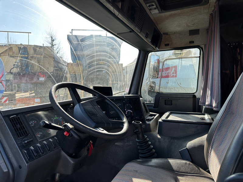 Camion transport auto Volvo FL12.380: Foto 9