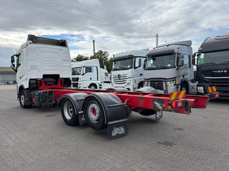 Volvo FH 500 6X2 Euro 6 - Camion şasiu: Foto 3 Volvo FH 500 6X2 Euro 6 - Camion şasiu: Foto 3