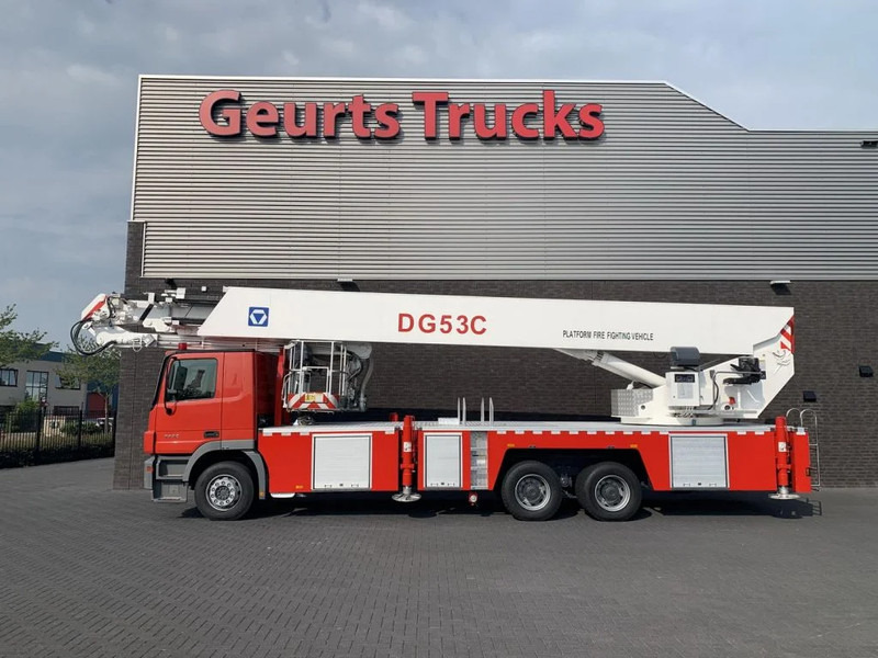 Mercedes-Benz Actros 3332 6X4 XCMG DG53C FIRE FIGTHING PLATFORM 53 METER - Camion: Foto 1 Mercedes-Benz Actros 3332 6X4 XCMG DG53C FIRE FIGTHING PLATFORM 53 METER - Camion: Foto 1