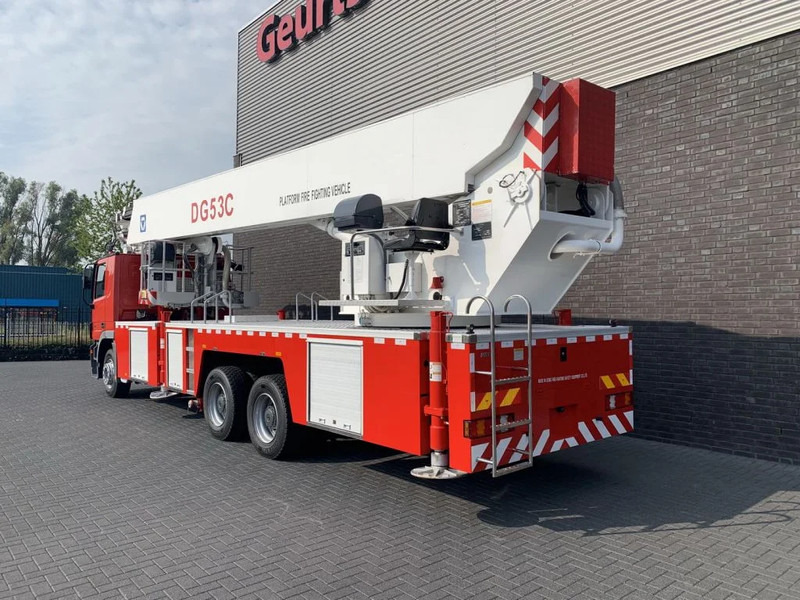Mercedes-Benz Actros 3332 6X4 XCMG DG53C FIRE FIGTHING PLATFORM 53 METER - Camion: Foto 3 Mercedes-Benz Actros 3332 6X4 XCMG DG53C FIRE FIGTHING PLATFORM 53 METER - Camion: Foto 3