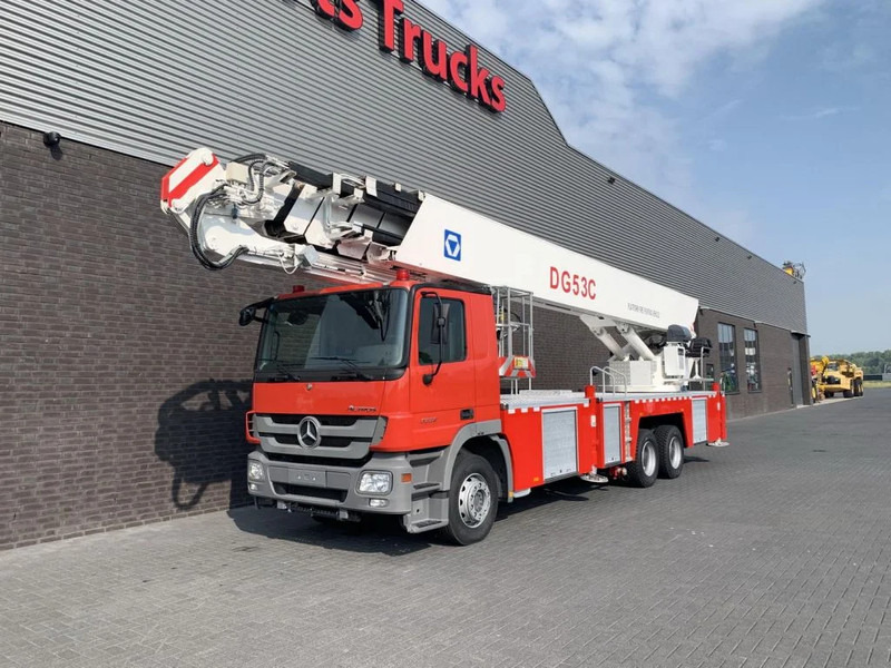 Mercedes-Benz Actros 3332 6X4 XCMG DG53C FIRE FIGTHING PLATFORM 53 METER - Camion: Foto 2 Mercedes-Benz Actros 3332 6X4 XCMG DG53C FIRE FIGTHING PLATFORM 53 METER - Camion: Foto 2