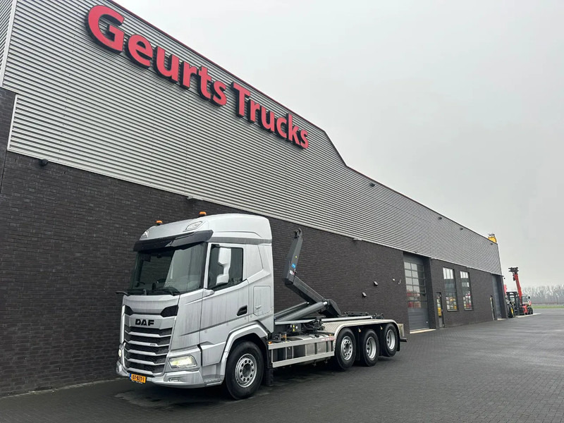 DAF XF 530 8X2 TRIPLE VDL S-30-6700 HAAKARMSYSTEEM/ABROLLKIPPER/HOOKLIFT/NIEUW/NEW - Camion cu cârlig: Foto 2 DAF XF 530 8X2 TRIPLE VDL S-30-6700 HAAKARMSYSTEEM/ABROLLKIPPER/HOOKLIFT/NIEUW/NEW - Camion cu cârlig: Foto 2