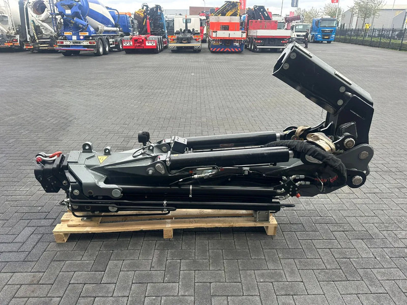 FASSI JIB L 425 VOOR FASSI F425 KRAAN SERIES 2024BWJ, ONGEBRUIKT. 5 X HYDRAULICHE UITSCHUIFBAAR - Braț: Foto 5 FASSI JIB L 425 VOOR FASSI F425 KRAAN SERIES 2024BWJ, ONGEBRUIKT. 5 X HYDRAULICHE UITSCHUIFBAAR - Braț: Foto 5