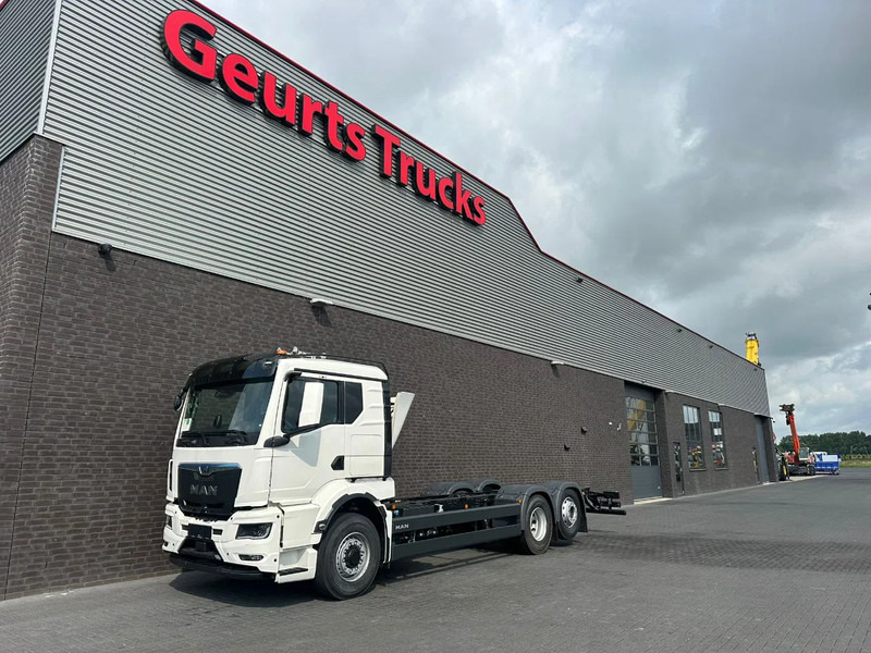 MAN TGS 26.520 6X2H-4 BL CH HYDRO DRIVE CHASSIS CABINE (NIEUW) - Camion şasiu: Foto 2 MAN TGS 26.520 6X2H-4 BL CH HYDRO DRIVE CHASSIS CABINE (NIEUW) - Camion şasiu: Foto 2