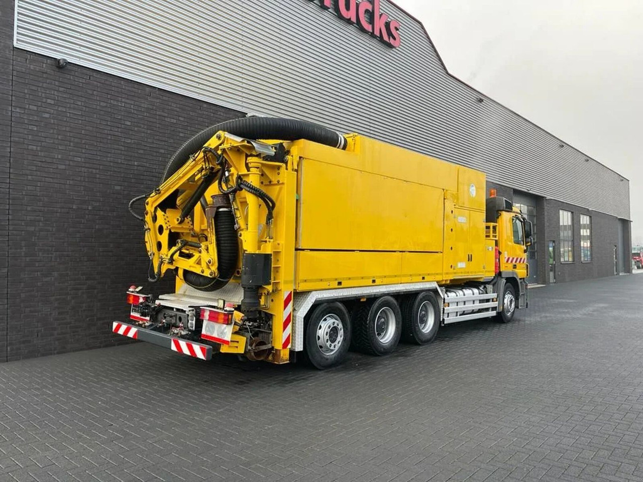 Mercedes-Benz Actros 3248 8X4 TRIDEM MTS DINO 12 SAUGBAGGER/SU - Maşină pentru vidanjări: Foto 5 Mercedes-Benz Actros 3248 8X4 TRIDEM MTS DINO 12 SAUGBAGGER/SU - Maşină pentru vidanjări: Foto 5