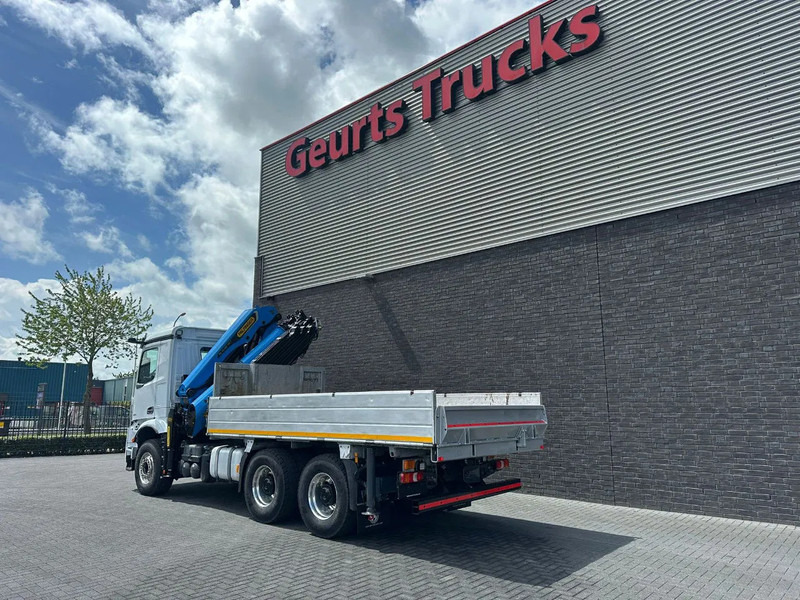 Camion cu macara Mercedes-Benz Arocs 3351 963-2-E 6X4 KIPPER / TIPPER + PALFINGER PK30.002 TEC7 KRAAN / KRAN / CRANE / GRUA: Foto 14 Camion cu macara Mercedes-Benz Arocs 3351 963-2-E 6X4 KIPPER / TIPPER + PALFINGER PK30.002 TEC7 KRAAN / KRAN / CRANE / GRUA: Foto 14