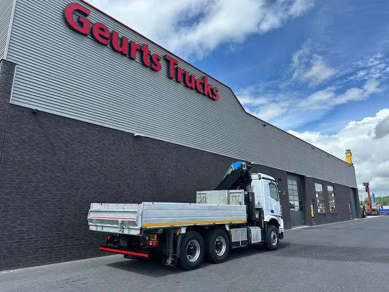 Camion cu macara Mercedes-Benz Arocs 3351 963-2-E 6X4 KIPPER / TIPPER + PALFINGER PK30.002 TEC7 KRAAN / KRAN / CRANE / GRUA: Foto 16 Camion cu macara Mercedes-Benz Arocs 3351 963-2-E 6X4 KIPPER / TIPPER + PALFINGER PK30.002 TEC7 KRAAN / KRAN / CRANE / GRUA: Foto 16