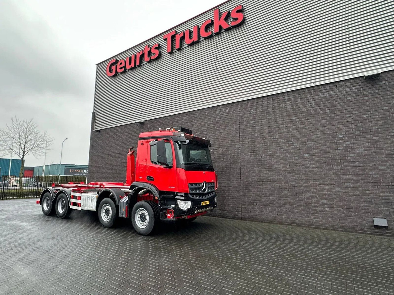 Mercedes-Benz Arocs 8X4 VDL S-30-6600 HAAKARMSYSTEEM/ABROLLKIP - Camion cu cârlig: Foto 5 Mercedes-Benz Arocs 8X4 VDL S-30-6600 HAAKARMSYSTEEM/ABROLLKIP - Camion cu cârlig: Foto 5