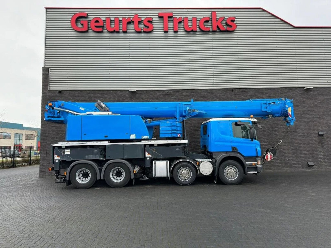Scania P420 8X4 + LIEBHERR LTF 1045-4.1 KRAAN/KRAN/CRAN - Camion cu macara: Foto 4 Scania P420 8X4 + LIEBHERR LTF 1045-4.1 KRAAN/KRAN/CRAN - Camion cu macara: Foto 4