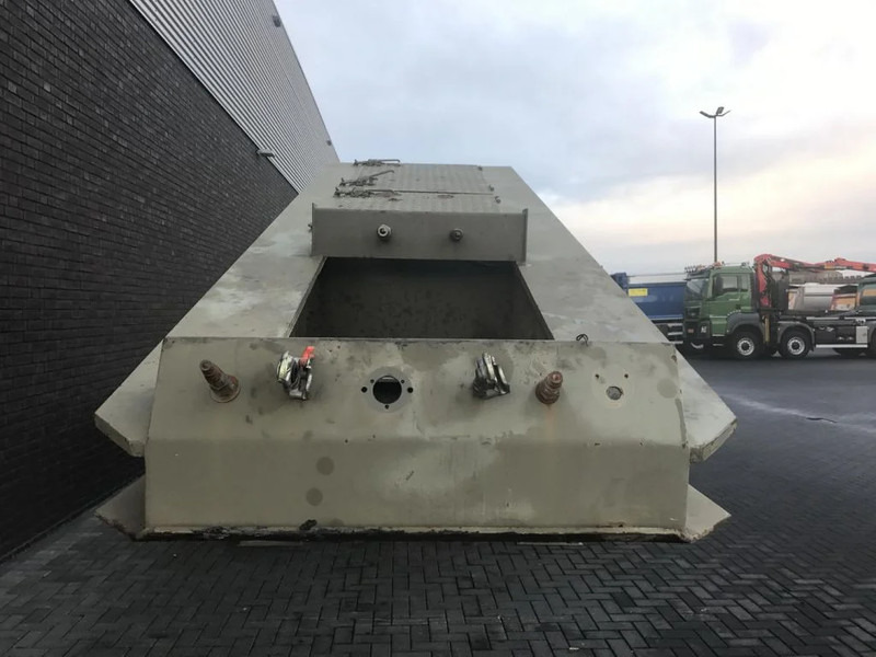 Leasing de Trabosa 2 AXEL HEAVY DUTY LOWLOADER TANK TRANSPORT Trabosa 2 AXEL HEAVY DUTY LOWLOADER TANK TRANSPORT: Foto 8