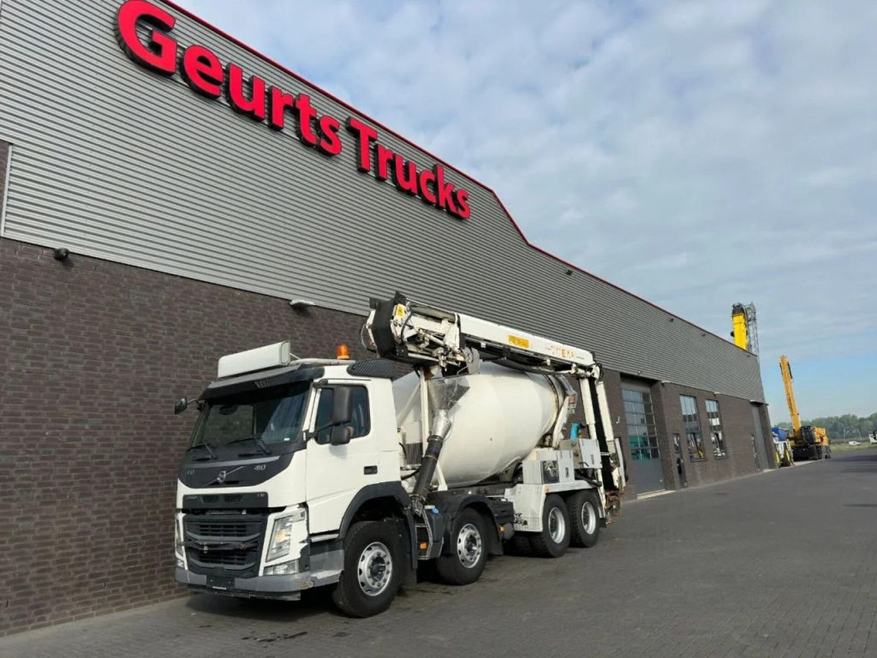 Volvo FM 410 8X4 + STETTER 9 M3 MIXER/MISCHER + THEAM - Autobetonieră: Foto 2 Volvo FM 410 8X4 + STETTER 9 M3 MIXER/MISCHER + THEAM - Autobetonieră: Foto 2