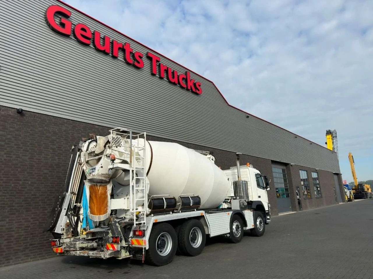 Volvo FM 410 8X4 + STETTER 9 M3 MIXER/MISCHER + THEAM - Autobetonieră: Foto 5 Volvo FM 410 8X4 + STETTER 9 M3 MIXER/MISCHER + THEAM - Autobetonieră: Foto 5
