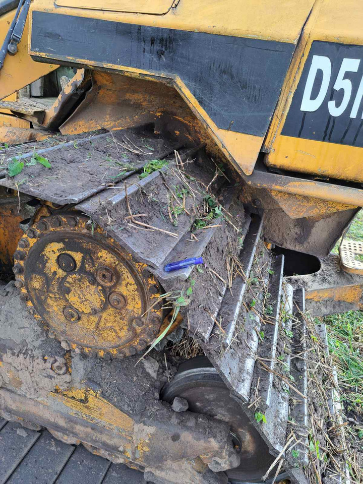 CATERPILLAR D5 M - Buldozer: Foto 4 CATERPILLAR D5 M - Buldozer: Foto 4