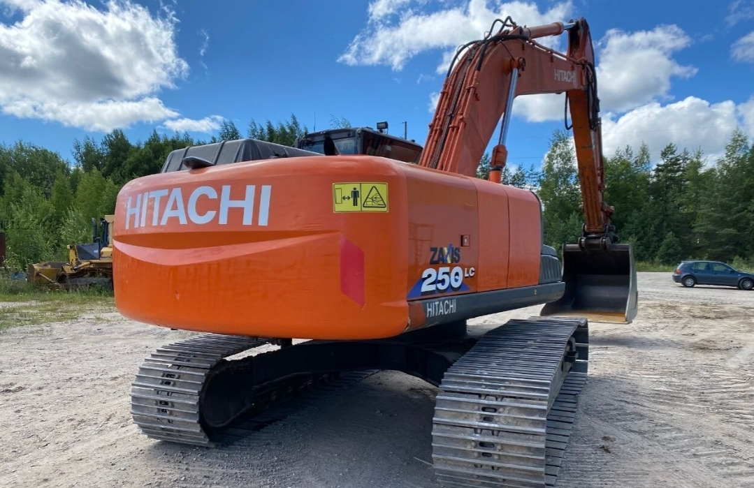 HITACHI ZX 250LC-3 - Excavator pe şenile: Foto 3 HITACHI ZX 250LC-3 - Excavator pe şenile: Foto 3
