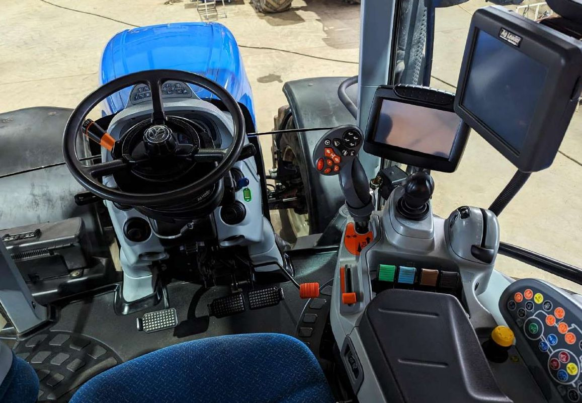 NEW HOLLAND T7.260 - Tractor agricol: Foto 3 NEW HOLLAND T7.260 - Tractor agricol: Foto 3