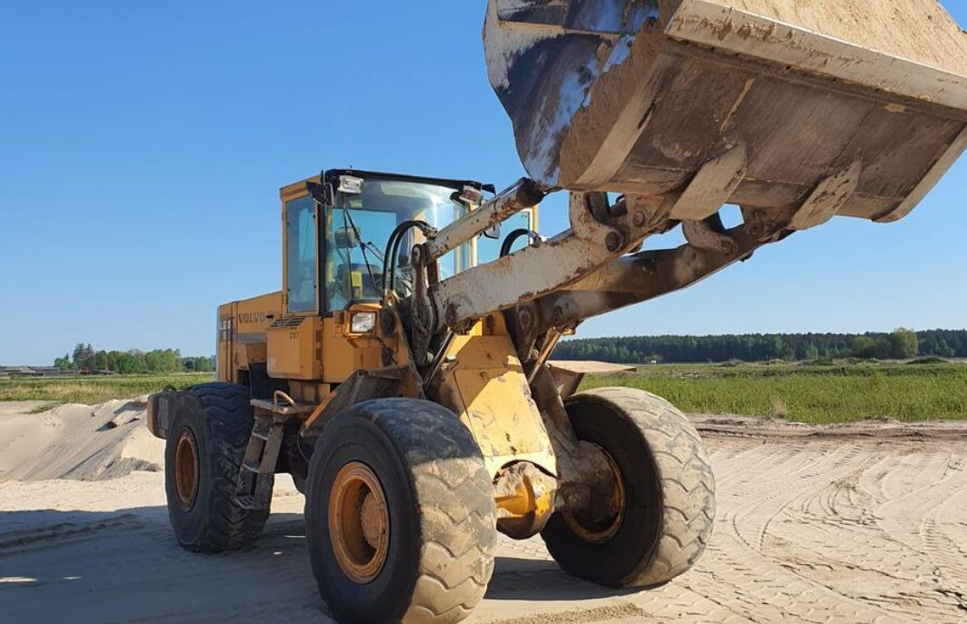 VOLVO L120B - Încărcător frontal pe pneuri: Foto 1 VOLVO L120B - Încărcător frontal pe pneuri: Foto 1