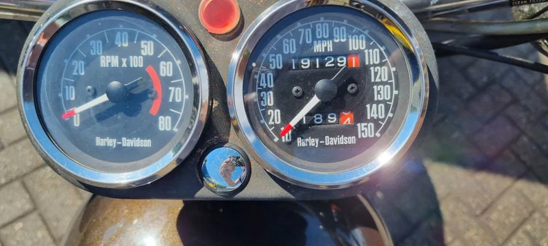 Harley-Davidson FXE SUPER GLIDE.... 1200 AMF first paint - Motocicletă: Foto 5 Harley-Davidson FXE SUPER GLIDE.... 1200 AMF first paint - Motocicletă: Foto 5