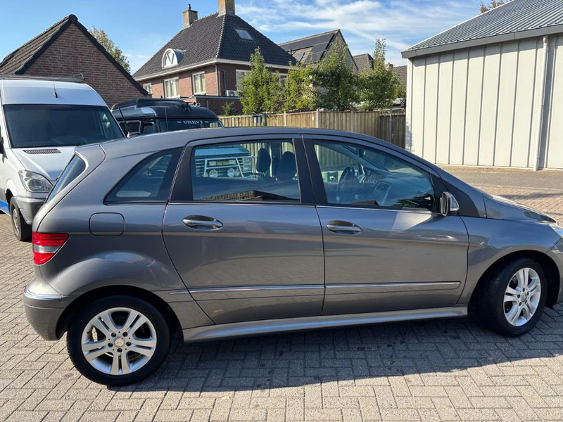 Mercedes-Benz B-Klasse B 180 Automaat Trekhaak - Automobil: Foto 2 Mercedes-Benz B-Klasse B 180 Automaat Trekhaak - Automobil: Foto 2
