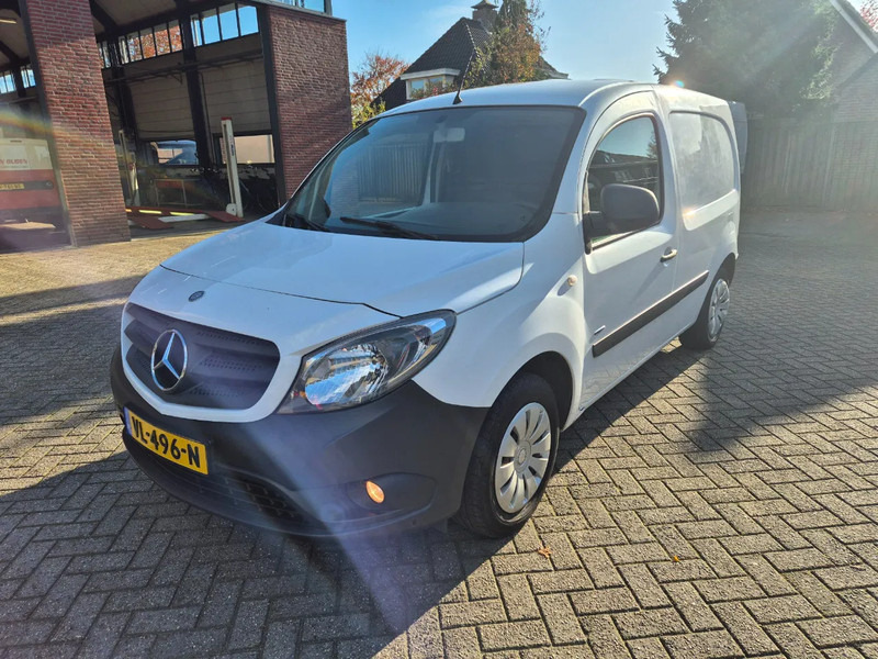 Mercedes-Benz Citan 108 CDI - Autoutilitară compactă: Foto 1 Mercedes-Benz Citan 108 CDI - Autoutilitară compactă: Foto 1