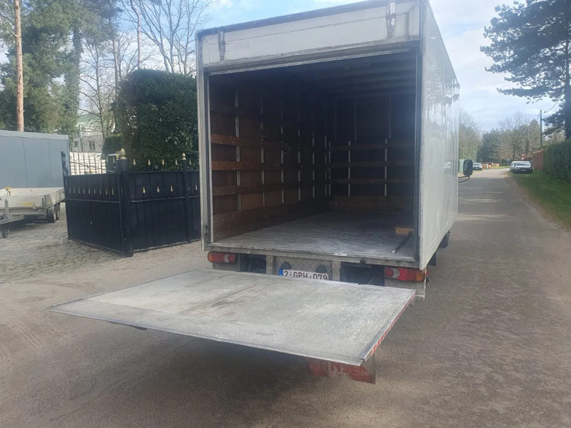 Nissan Cabstar TL3513 - Autoutilitară box: Foto 4 Nissan Cabstar TL3513 - Autoutilitară box: Foto 4