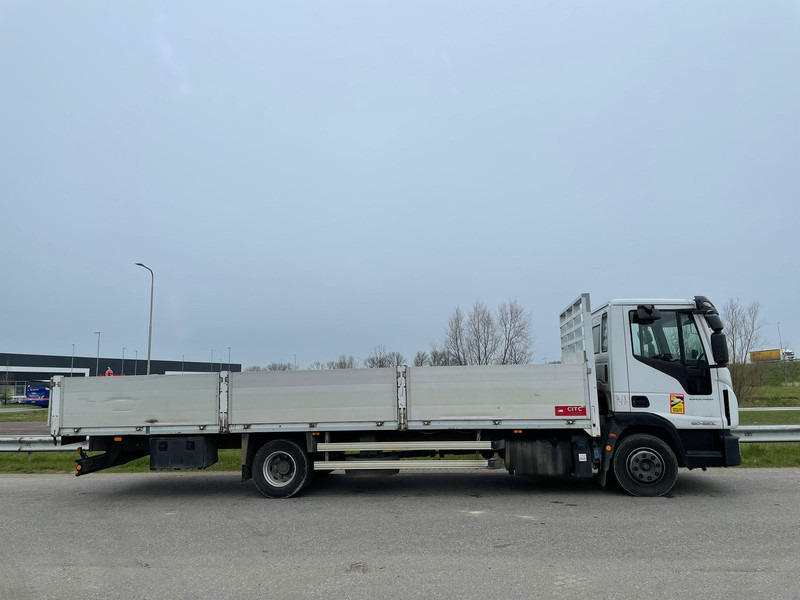 Iveco EUROCARGO 4x2 ML120EL22P Platform Truck - Camion: Foto 5 Iveco EUROCARGO 4x2 ML120EL22P Platform Truck - Camion: Foto 5