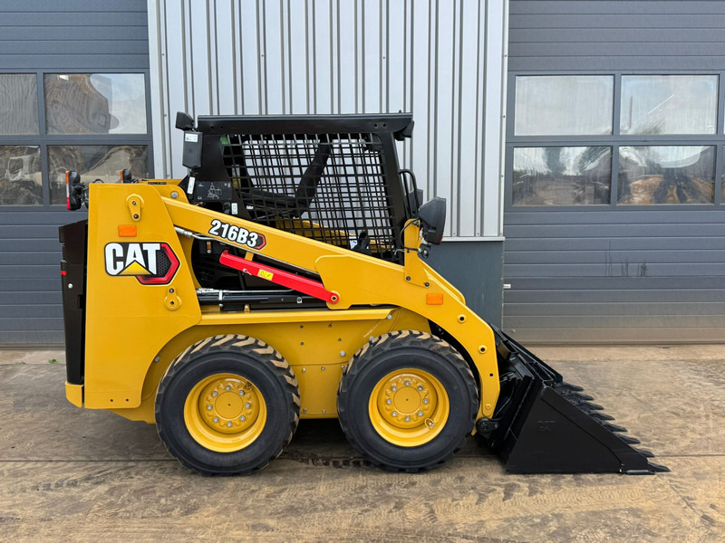 Caterpillar 216B3 - Încărcător: Foto 4 Caterpillar 216B3 - Încărcător: Foto 4