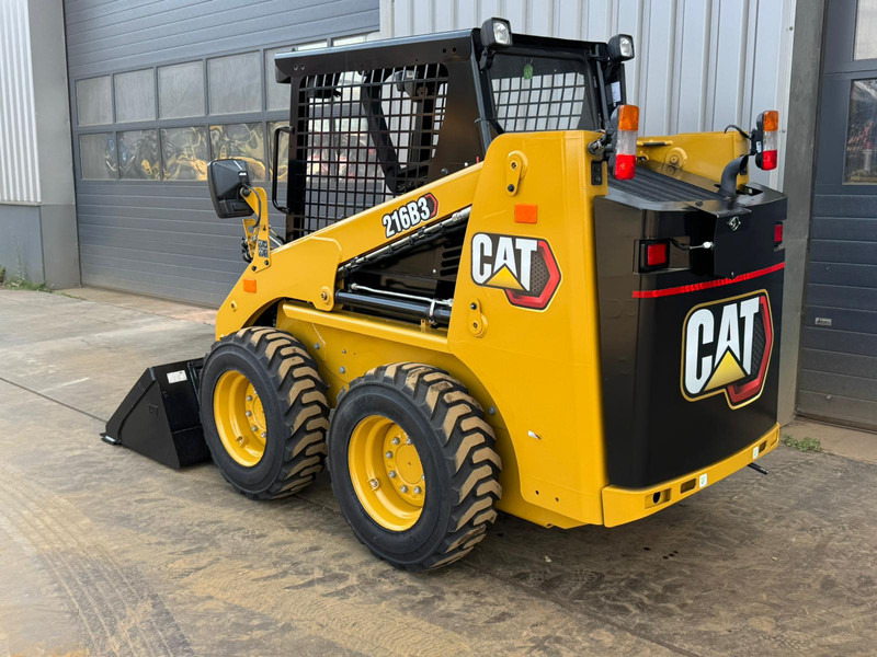 Caterpillar 216B3 - Încărcător: Foto 2 Caterpillar 216B3 - Încărcător: Foto 2
