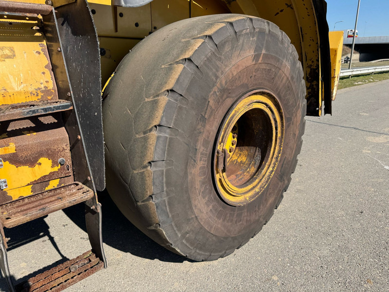 Încărcător frontal pe pneuri Caterpillar 972M: Foto 11