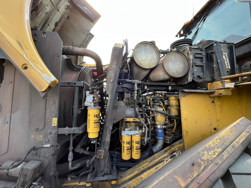 Încărcător frontal pe pneuri Caterpillar 972M: Foto 20