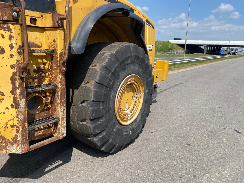 Încărcător frontal pe pneuri Caterpillar 980H: Foto 8