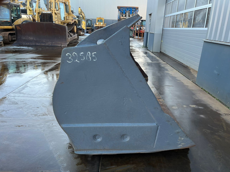 Caterpillar Bucket 950 - Cupă: Foto 2 Caterpillar Bucket 950 - Cupă: Foto 2