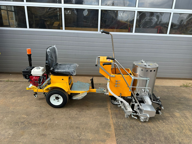 Giga power 860 Road Marking Machine - Maşină de asfaltat: Foto 5 Giga power 860 Road Marking Machine - Maşină de asfaltat: Foto 5