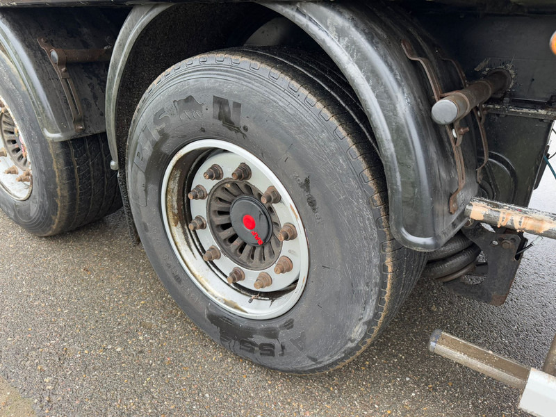 Semiremorcă Stas S300ZX Tri/A Walking Floor: Foto 13 Semiremorcă Stas S300ZX Tri/A Walking Floor: Foto 13