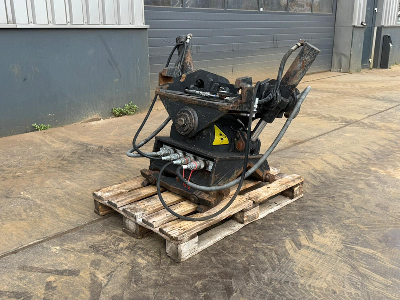 Verachtert CWT-40-H4N tilting quick coupler CW40 214-1033 - Cuplare rapidă: Foto 3 Verachtert CWT-40-H4N tilting quick coupler CW40 214-1033 - Cuplare rapidă: Foto 3