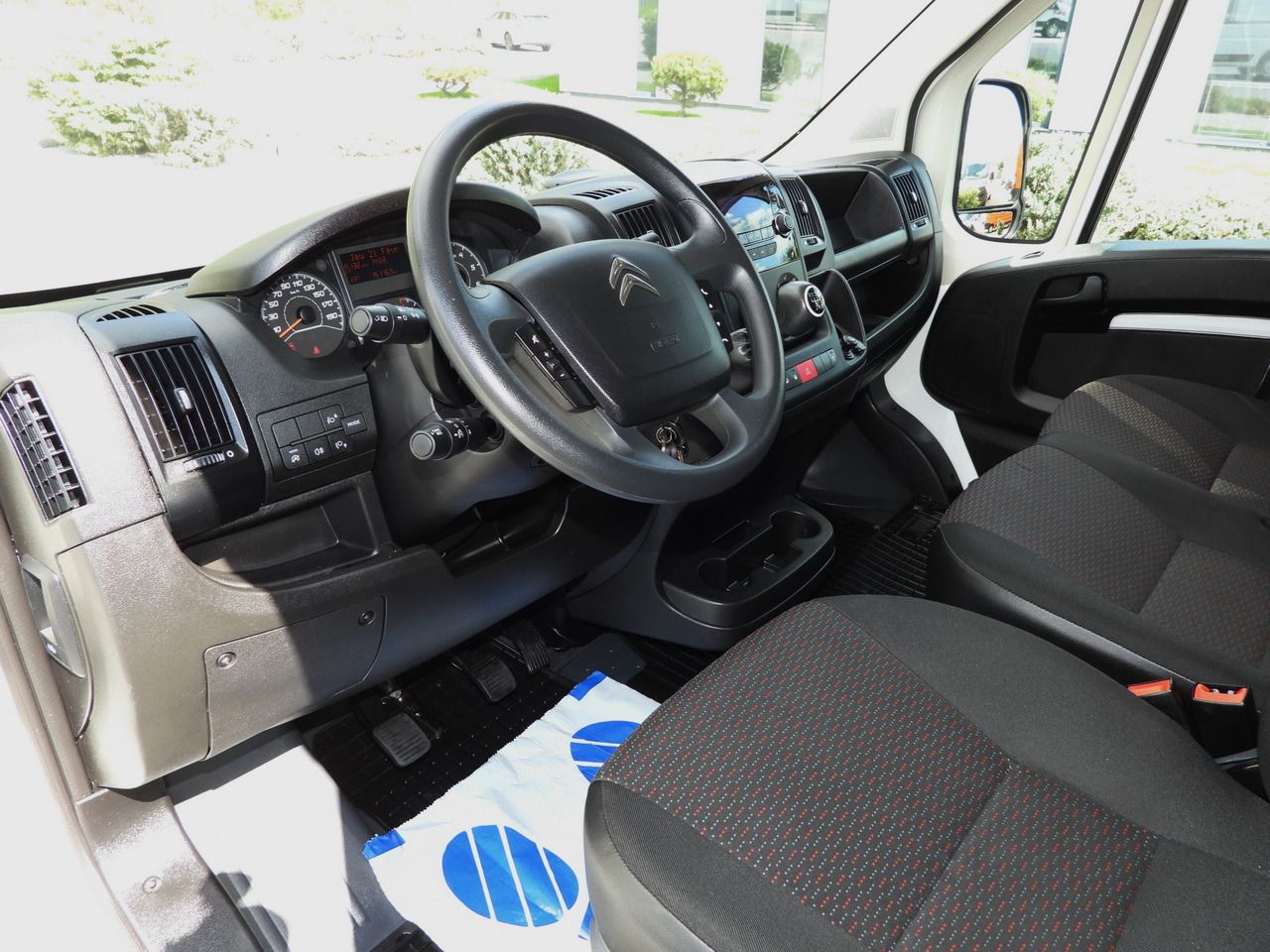 CITROEN JUMPER BOX DELIVERY VAN 7 SEATS CRUISE CONTROL 120HP - Dubă: Foto 2 CITROEN JUMPER BOX DELIVERY VAN 7 SEATS CRUISE CONTROL 120HP - Dubă: Foto 2