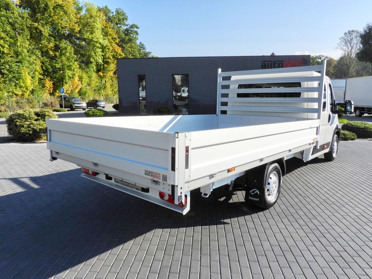 CITROEN JUMPER STAKE BODY DOUBLE CABIN DOKA 7 SEATS PNEUMATICS AIR CONDITIONING 140HP - Autoutilitară cabină dublă: Foto 3 CITROEN JUMPER STAKE BODY DOUBLE CABIN DOKA 7 SEATS PNEUMATICS AIR CONDITIONING 140HP - Autoutilitară cabină dublă: Foto 3